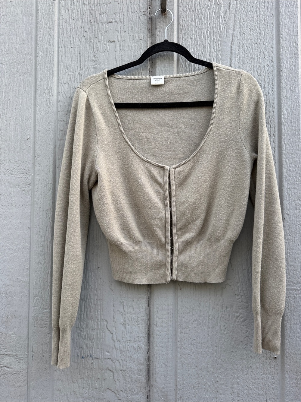 Abercrombie and Fitch Cropped Hook Cardigan Size: L - Picture 2 of 8